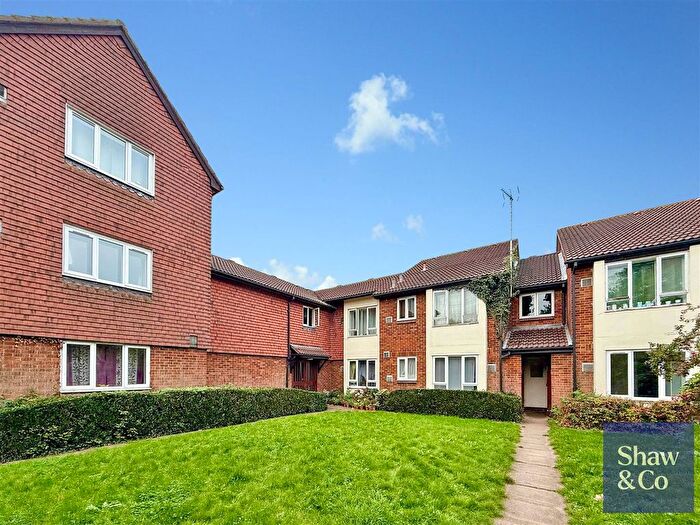 1 Bedroom Flat To Rent In New Road, Harlington, UB3