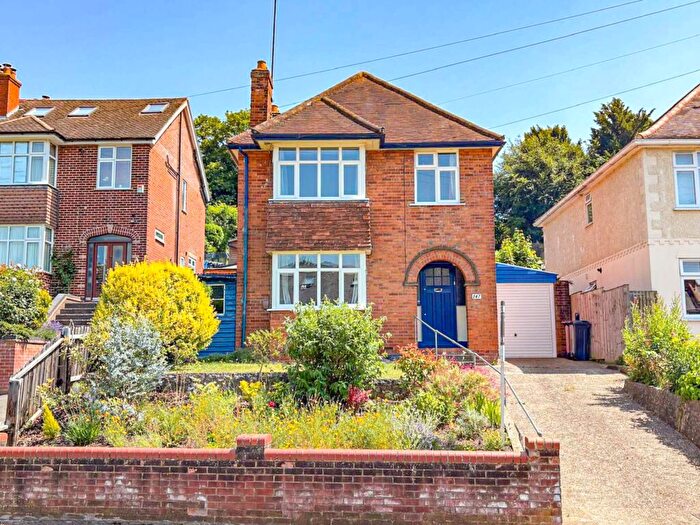 3 Bedroom Detached House For Sale In Hemdean Road, Caversham, Reading, RG4