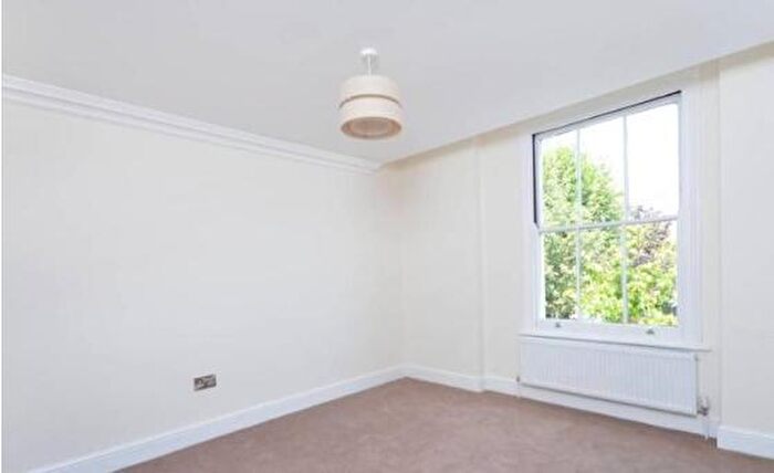 4 Bedroom Town House To Rent In Bancroft Road, Bethnal Green, Stepney Green, Mile End, Whitechapel, London, E1