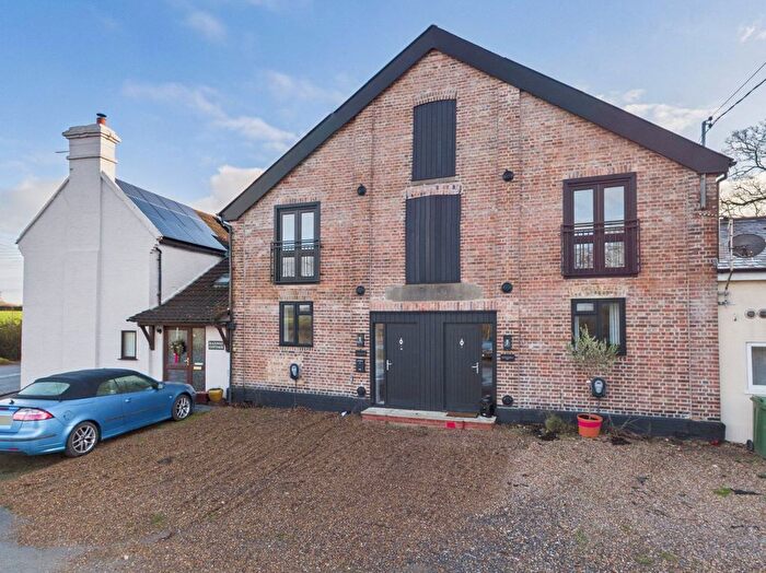 3 Bedroom Semi-Detached House For Sale In Station Road, Burston, IP22