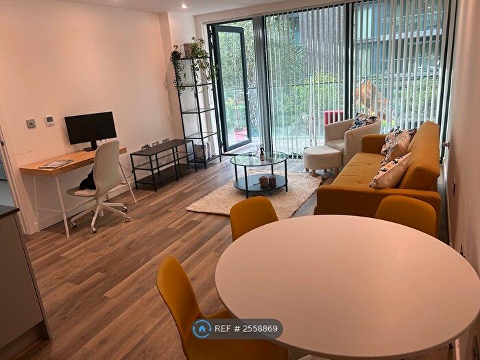 1 Bedroom Flat To Rent In Hawthorne Crescent, London, SE10