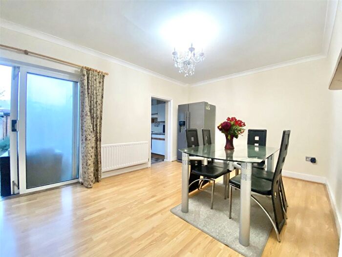 4 Bedroom Detached House To Rent In Farrance Road, Chadwell Heath, RM6