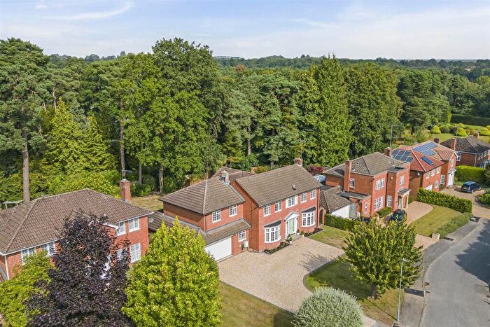 5 Bedroom Detached House For Sale In The Poplars, Ascot, SL5