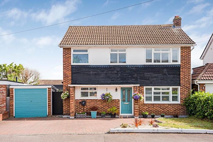 4 Bedroom Property For Sale In Cedar Close, Ware, SG12