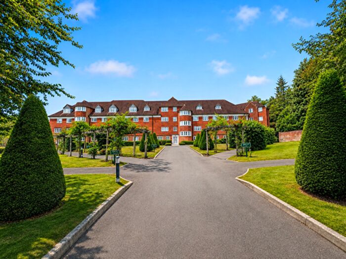 1 Bedroom Apartment To Rent In Elizabeth Drive, Banstead, Surrey, SM7