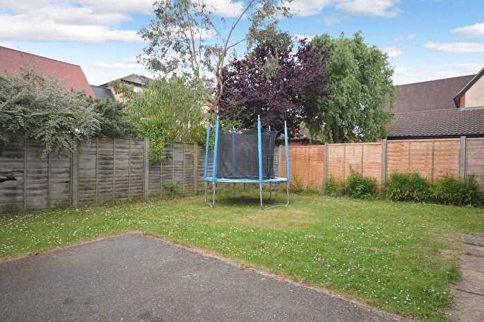 2 Bedroom Detached House To Rent In Waight Close, Salisbury Garden Village, Hatfield, AL10