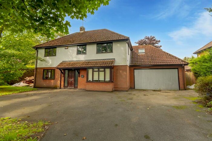 5 Bedroom Detached House To Rent In Clipstone Drive, Forest Town, NG19