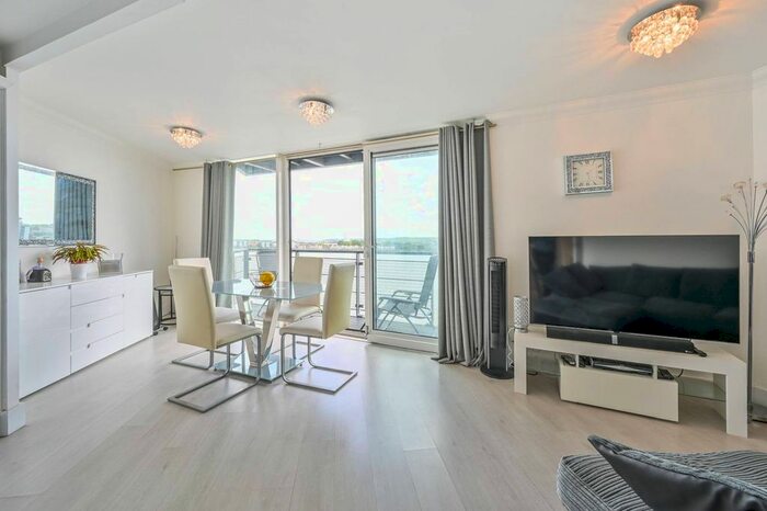 2 Bedroom Flat To Rent In Sunderland Point, Gallions Reach, London, E16