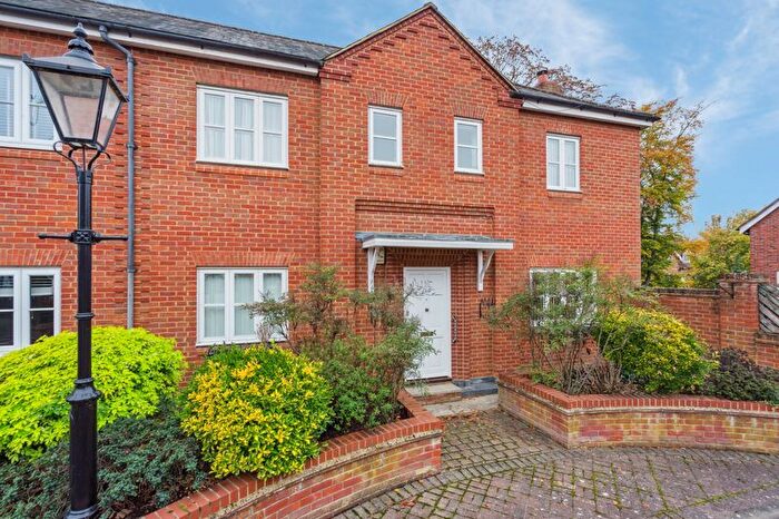 4 Bedroom Semi Detached House For Sale In Malthouse Way, Marlow, SL7