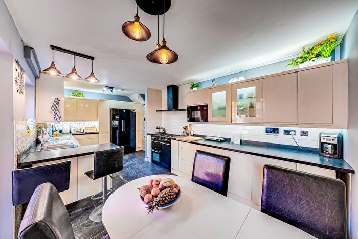 3 Bedroom Semi-Detached House For Sale In Foxbury Drive, Orpington, BR6