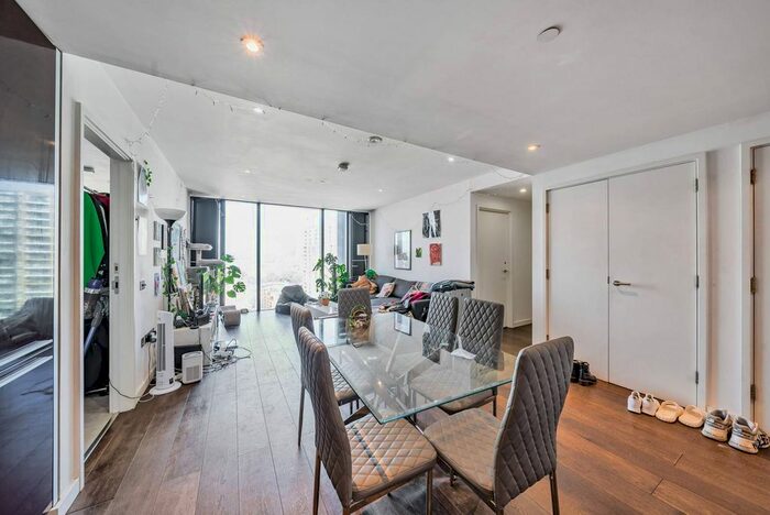 2 Bedroom Flat To Rent In Walworth Road, Elephant And Castle, London, SE1