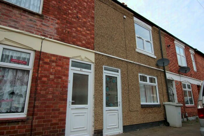 3 Bedroom Terraced House To Rent In Clarence Road, Kettering, Northamptonshire, NN16