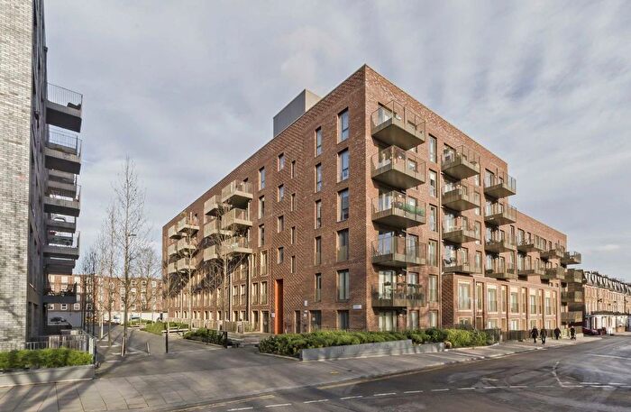 2 Bedroom Flat To Rent In Danvers Avenue, London, SW11