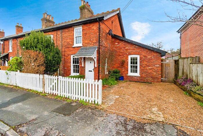 3 Bedroom End Of Terrace House For Sale In Queens Road, Lyndhurst, Hampshire, SO43