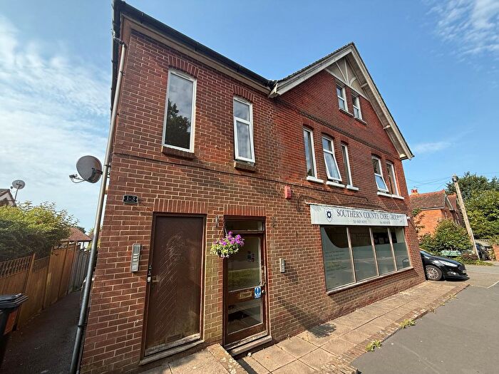 2 Bedroom Flat To Rent In Station Road, Heathfield, TN21
