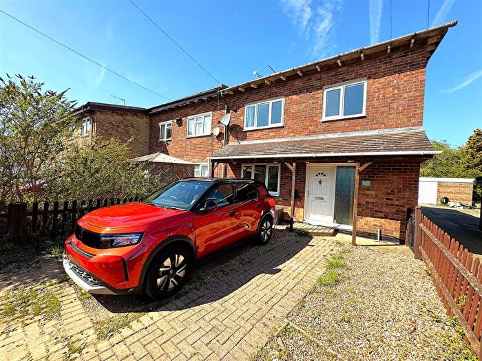 5 Bedroom House For Sale In Croyde Avenue, Corby, NN18