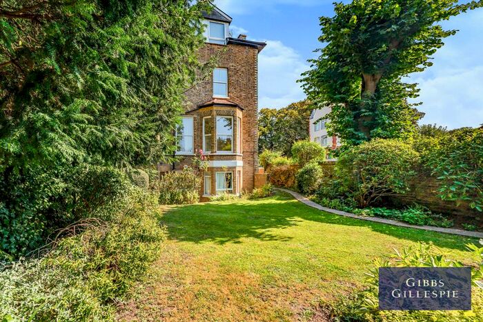 2 Bedroom Flat To Rent In The Common, Ealing, W5