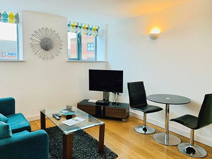 1 Bedroom Flat To Rent In Hunslet Road, Leeds, West Yorkshire, Uk, LS10