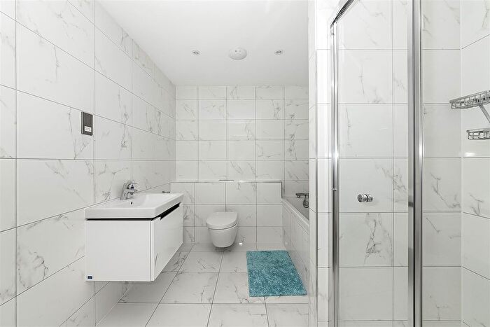 5 Bedroom Detached House For Sale In Smitham Bottom Lane, Purley, CR8