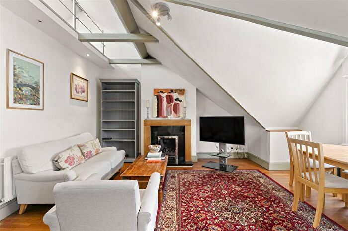 2 Bedroom Flat For Sale In Drakefield Road, SW17
