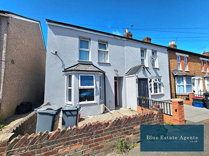 3 Bedroom Terraced House For Sale In New Road, Bedfont, Feltham, TW14