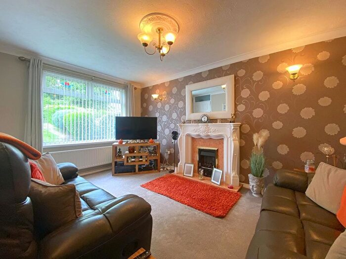 3 Bedroom End Terrace House For Sale In Honister Close, Quarry Bank, DY5
