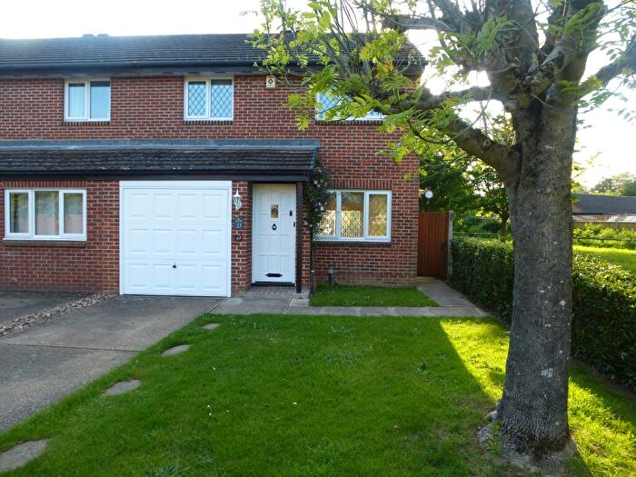 3 Bedroom Semi-Detached House To Rent In Markby Way, Lower Earley, Reading, Berkshire, RG6