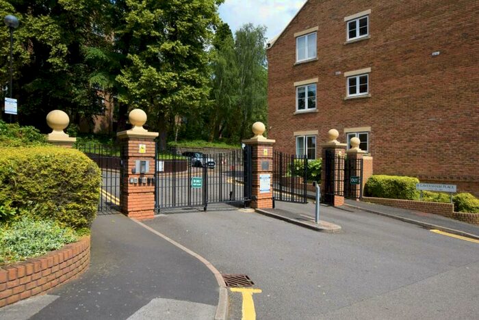 2 Bedroom Flat To Rent In Caversham Place, Sutton Coldfield, B73