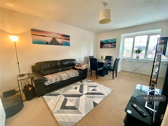 2 Bedroom Flat To Rent In Cedar Manor, Swindon, SN25