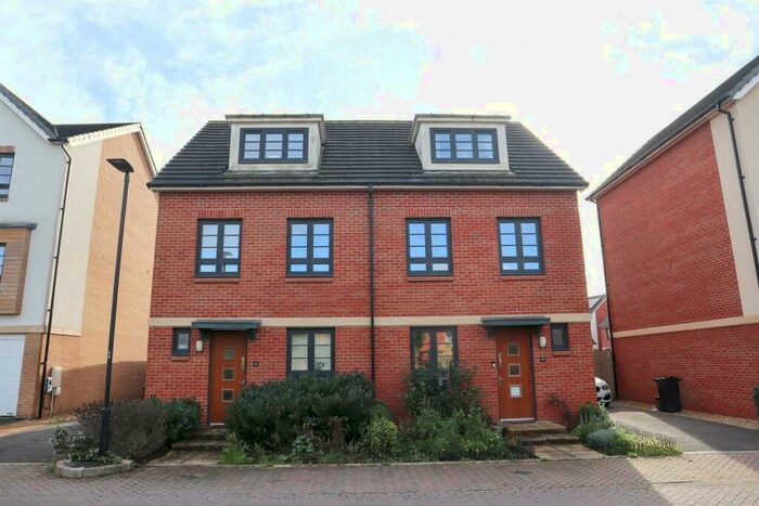 3 Bedroom House To Rent In Malago Road, Bristol, BS3