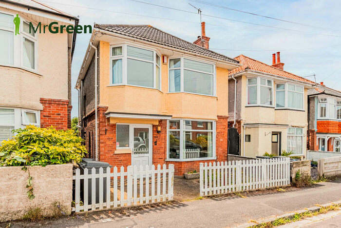 3 Bedroom Detached House To Rent In Portland Road, Bournemouth, BH9