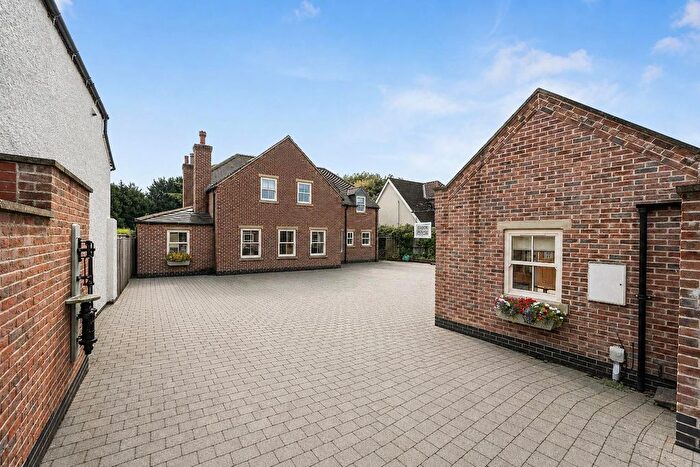 4 Bedroom Detached House For Sale In Hull Bridge Road, Beverley, HU17