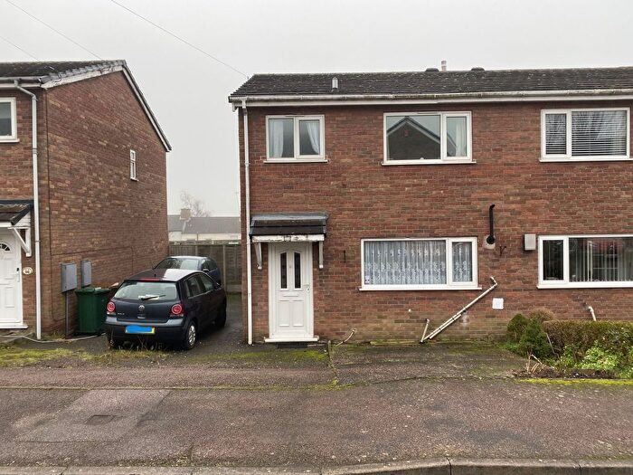 3 Bedroom Semi Detached House For Sale In Arnold Close, Castle Gresley, Swadlincote, DE11