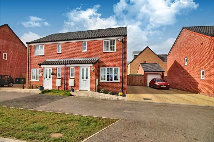 3 Bedroom Semi Detached House For Sale In Burnthouse Lane, Hethersett, Norwich, Norfolk, NR9