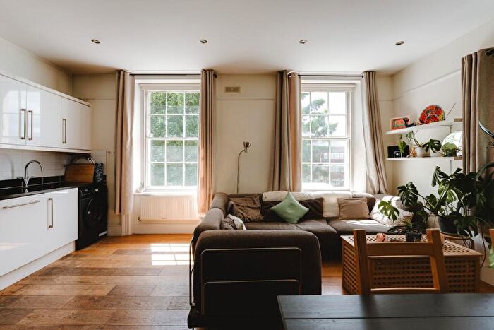 3 Bedroom Apartment For Sale In Lower Clapton Road, Hackney, London, E5