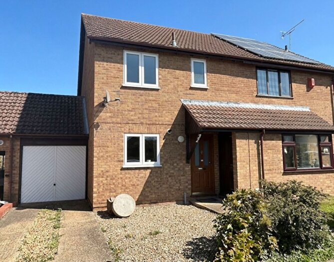 3 Bedroom Semi-detached House For Sale In John Amner Close, Ely, CB6