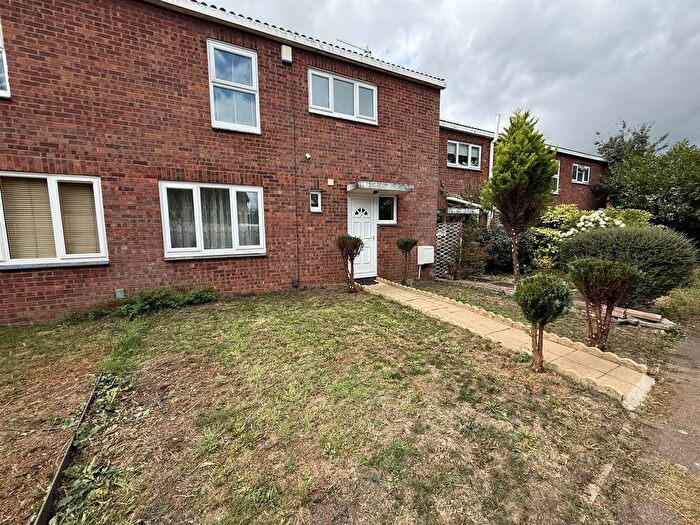 3 Bedroom Terraced House To Rent In Stainer Road, Borehamwood, WD6