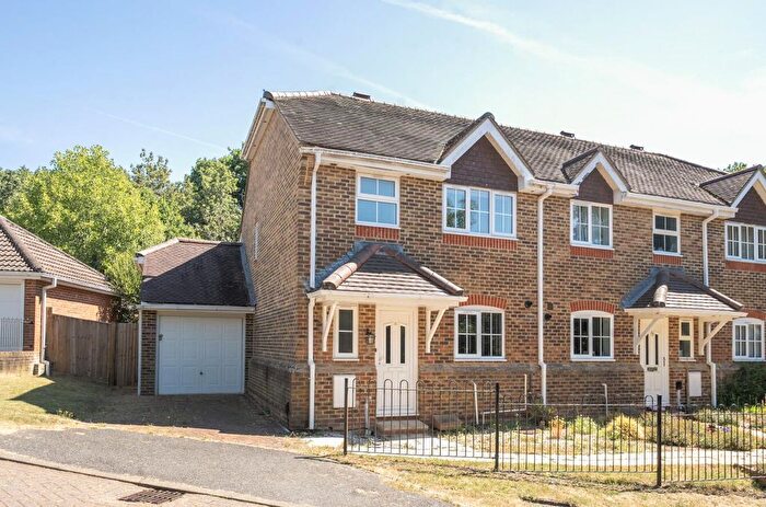 3 Bedroom Property To Rent In Goldwire Drive, Chandler's Ford, SO53