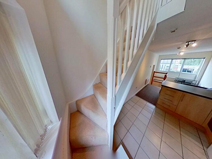 1 Bedroom Flat To Rent In Farm Drive, Cyncoed, Cardiff, CF23