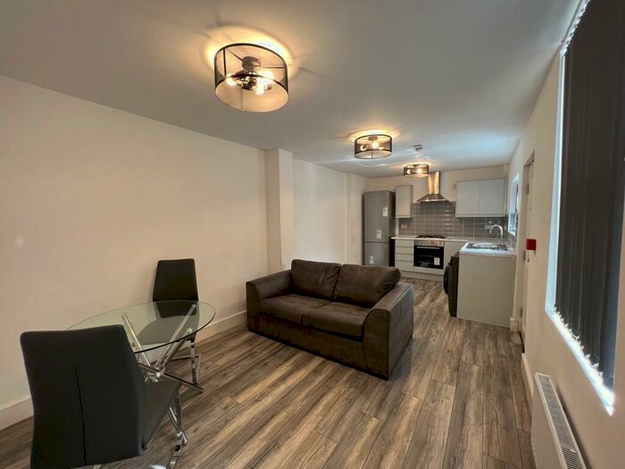 2 Bedroom Flat To Rent In King Richard Street, Coventry, CV2