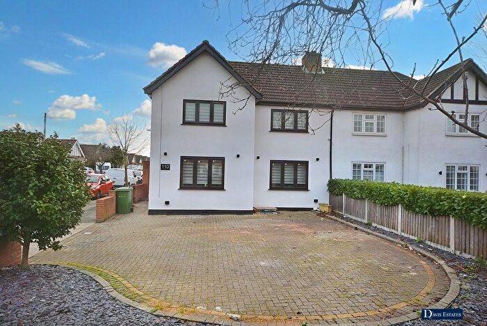 3 Bedroom Semi Detached House For Sale In Squirrels Heath Lane, Ardleigh Green, Hornchurch, RM11