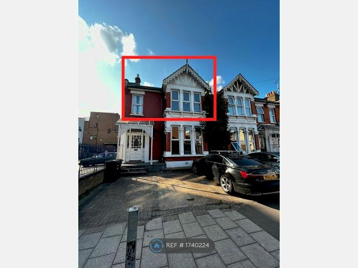 2 Bedroom Maisonette To Rent In Two / Three Bedroom, Ilford, IG1