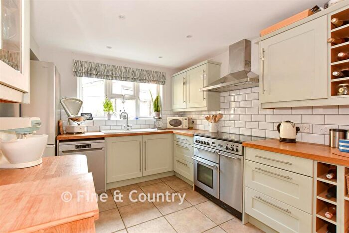 4 Bedroom Detached House For Sale In Main Road, Rookley, Isle Of Wight, PO38