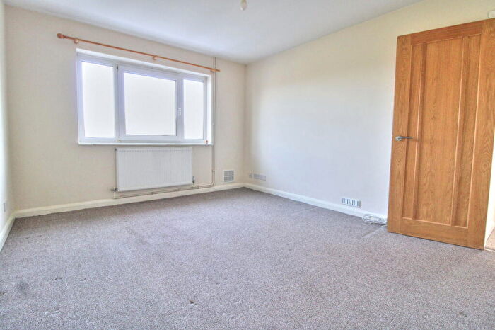 1 Bedroom Town House To Rent In Hobney Rise, BN24