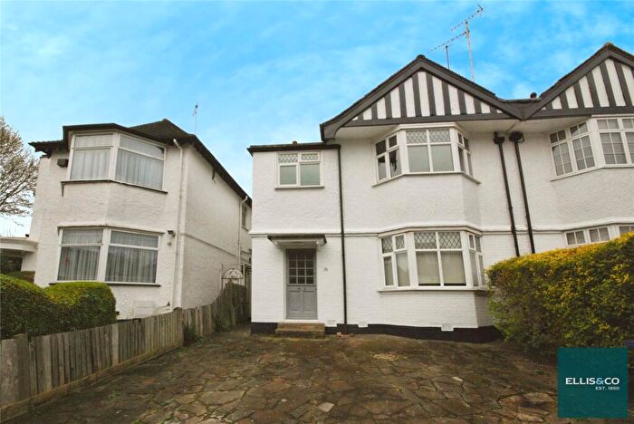 4 Bedroom Semi Detached House To Rent In Middleton Road, Golders Green, NW11