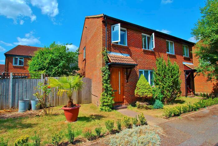 3 Bedroom Semi-Detached House To Rent In Elder Close, Burpham, Guildford, GU4