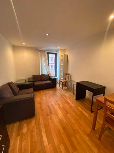 2 Bedroom Apartment To Rent In Apartment Pearl House, Lower Ormond Street, M1