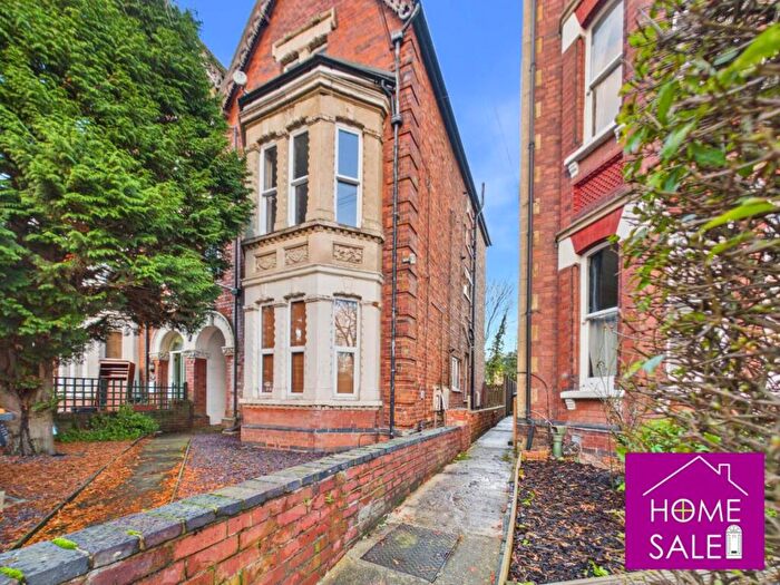 1 Bedroom Flat For Sale In Clapham Road, Bedford, MK41