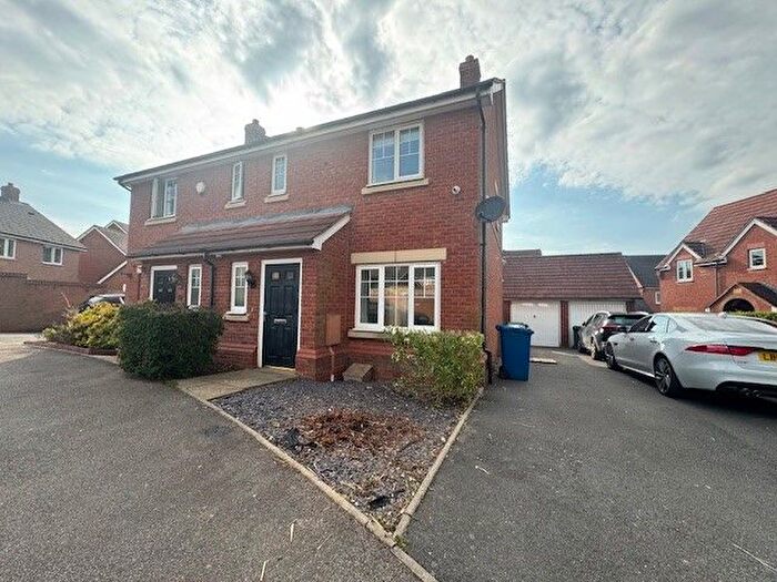 3 Bedroom Semi-Detached House To Rent In Boulder Close, Tamworth, B77