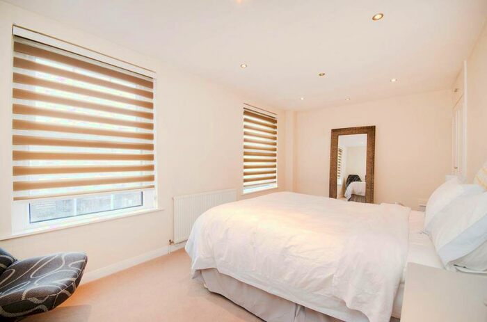 2 Bedroom Flat To Rent In Uxbridge Road, Hatch End, Pinner, HA5